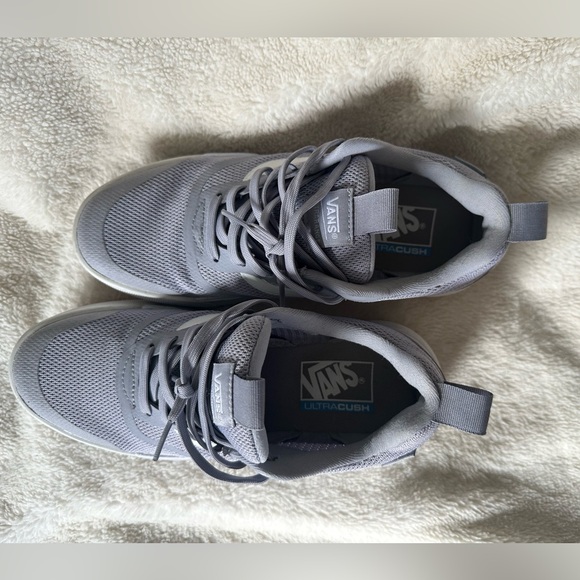 Vans Range Low Top Sneakers - Picture 2 of 6